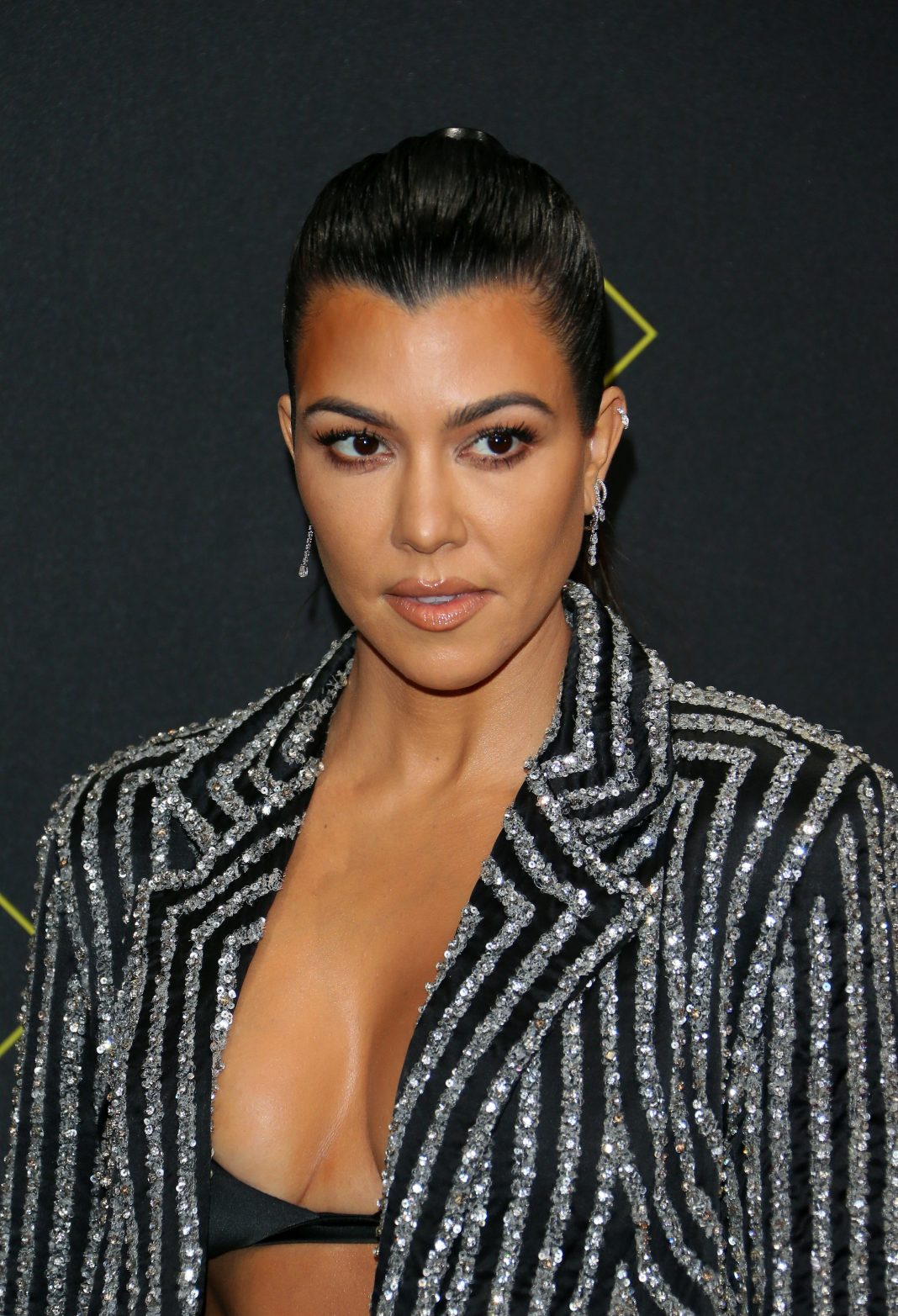kourtney-kardashian-can-make-even-a-basic-baby-pink-manicure-exciting-—-see-photos