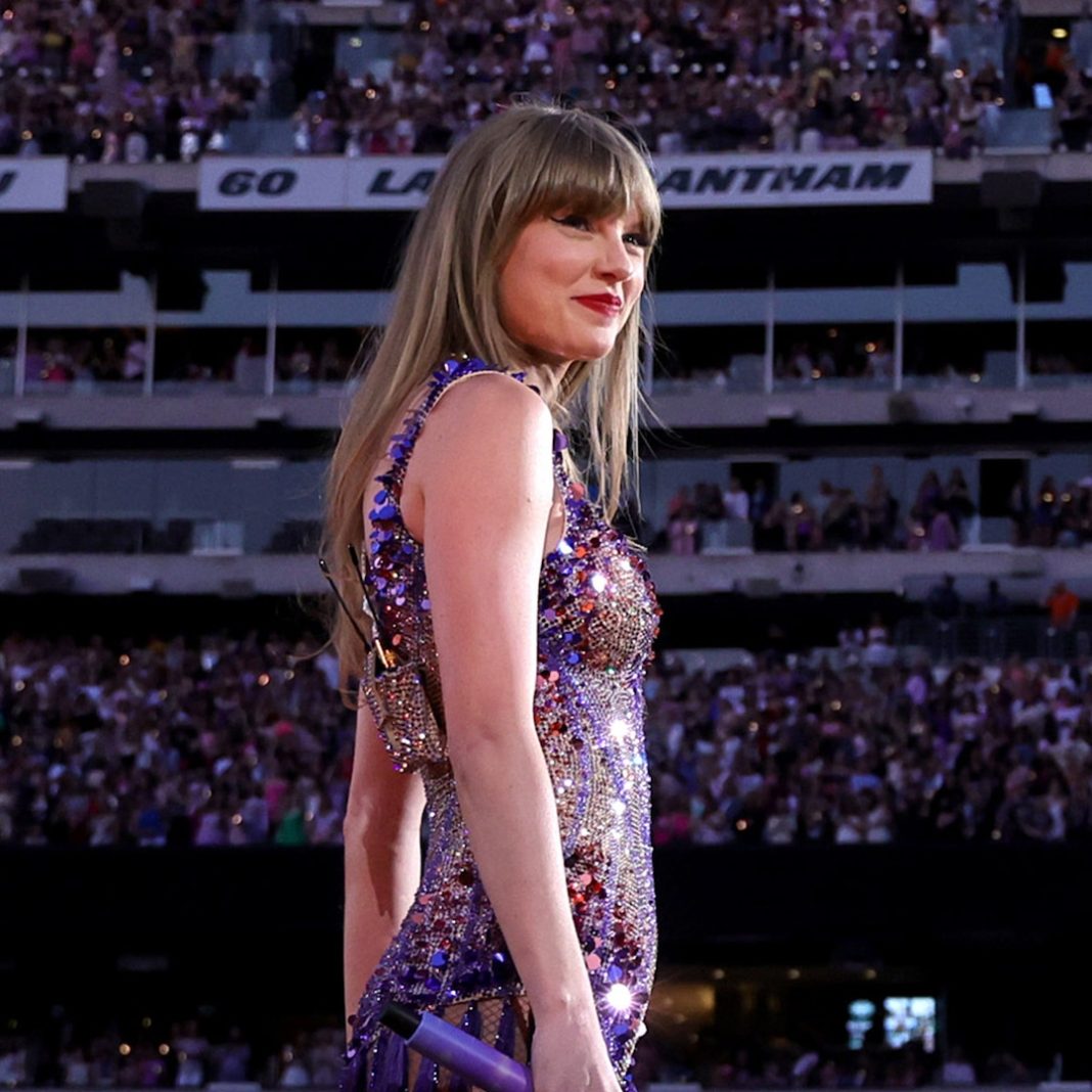 taylor-swift-gives-$55-million-in-bonuses-to-her-eras-tour-crew